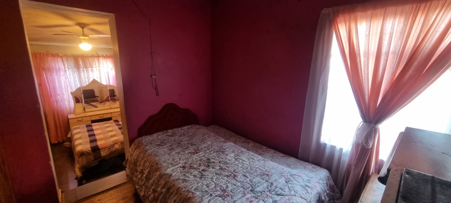 4 Bedroom Property for Sale in Silvertown Western Cape